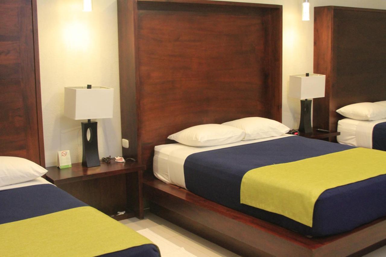 Hotel Agualcas Managua Exterior photo